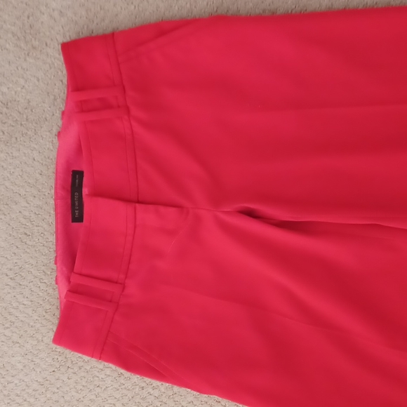 Limited Cassidy Fit Red Holiday or any occasion pant size 2 Like New - Picture 2 of 7